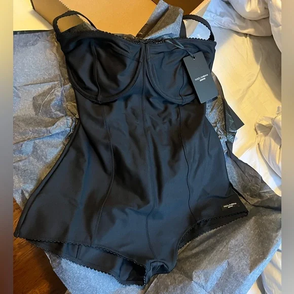 SKIMS D&G Dolce&Gabbana Onyx Black Bodysuit
Size L NWT!! - Picture 7 of 11